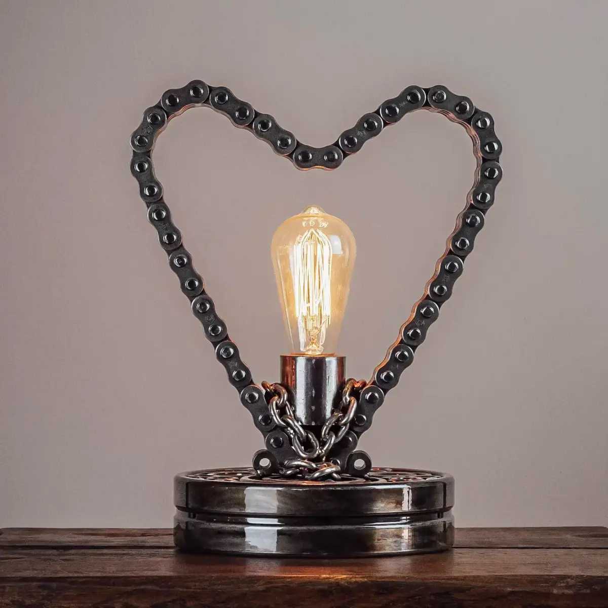 Heartchain Lamp 2