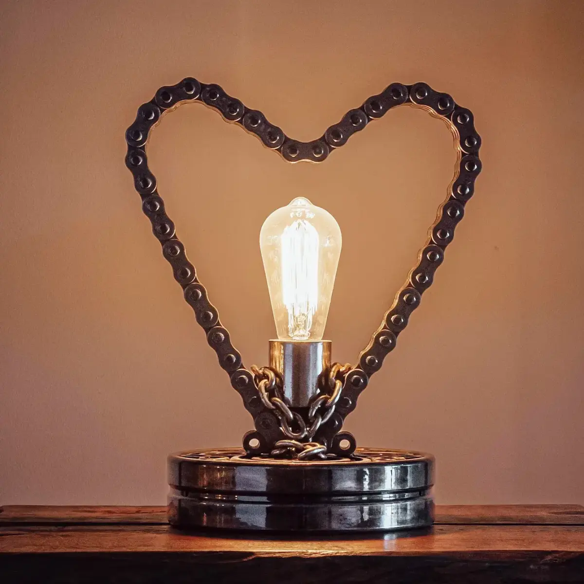 Heartchain Lamp 3