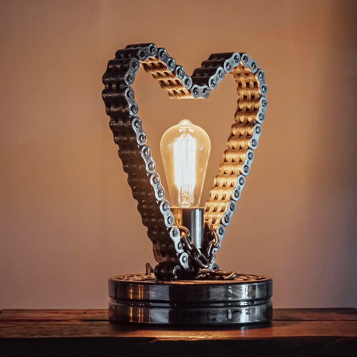 Heartchain Lamp 4