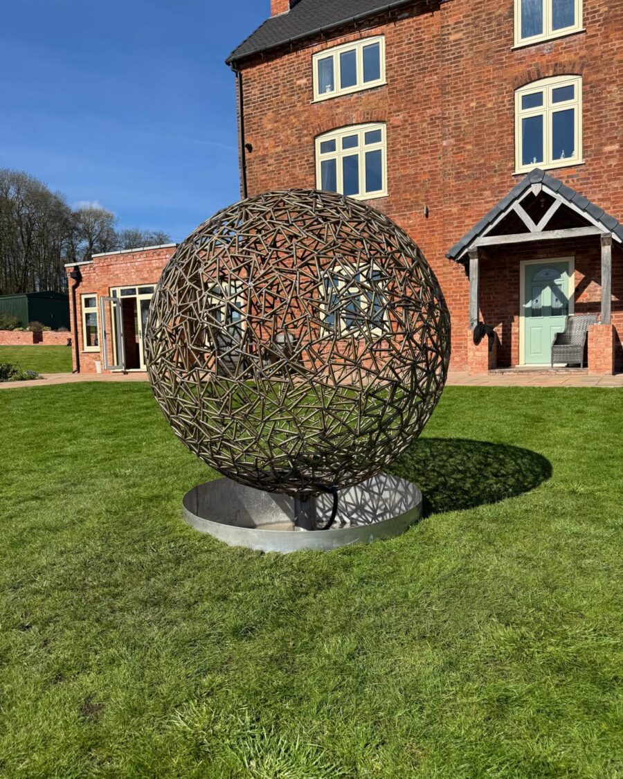 Lattice Garden Sphere