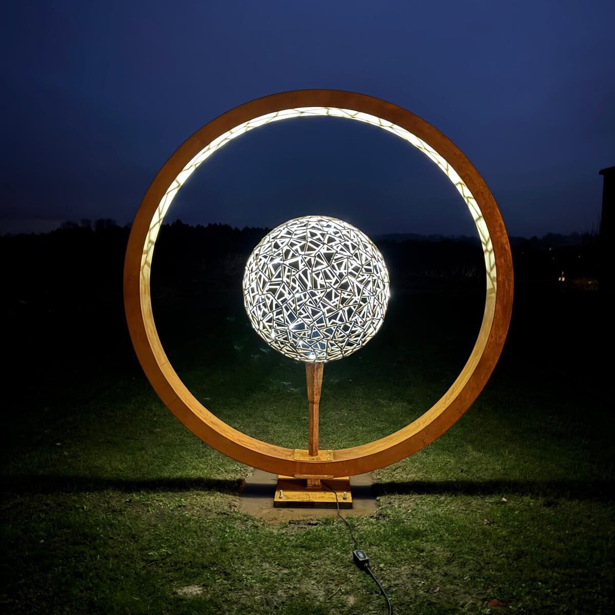 Moon Gate with Lattice Sphere 5